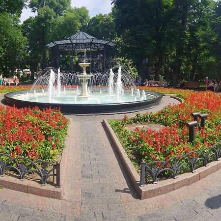 Vip Apartment In The Very Center Of Odessa With Sea View Exterior photo